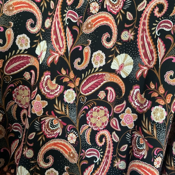 LOFT Black and Pink Paisley Blouse - Picture 6 of 7
